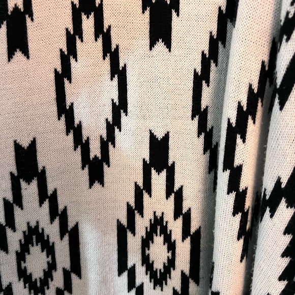 Tribal vest Small - Picture 4 of 5